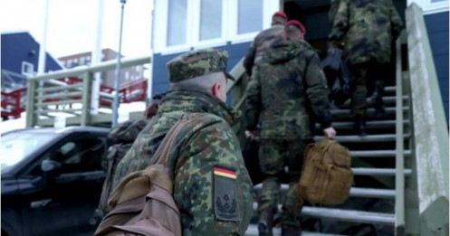 Quân đội Đức đột ngột rút khỏi Greenland