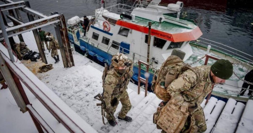 Chiến đấu cơ Mỹ đến Greenland, Đan Mạch thêm quân