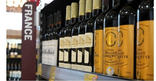 Ông Trump dọa áp thuế 200% ‘đặc sản’ của Pháp, cổ phiếu loạt ông lớn lao dốc, thị trường chìm trong sắc đỏ