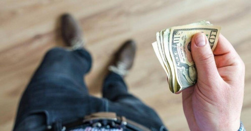 7 sai lầm khiến bạn càng tiết kiệm càng nghèo