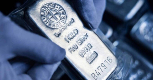 Dấu hiệu thiếu hụt bạc trầm trọng ở Mỹ: Người bán chê tiền, xua đuổi “thượng đế”