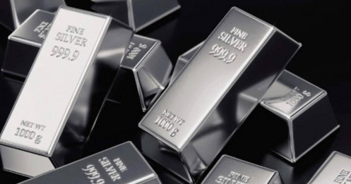 “Cá mập phương Đông” chi 9.2 tỷ USD gom hàng ngàn tấn bạc trong cơn bão giá