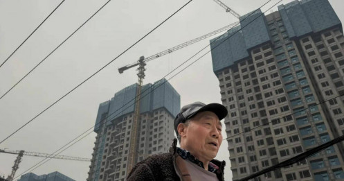 Trung Quốc hụt hơi vì đầu tư suy yếu, Fitch phát cảnh báo rủi ro tín dụng lan rộng