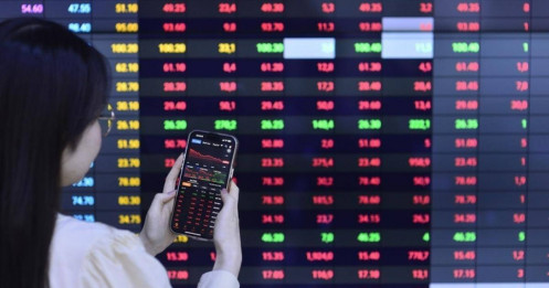 Chứng khoán ngày 26/1: Phân tích nhóm ngành Dầu Khí, Ngân Hàng, Công Nghệ - Viễn Thông