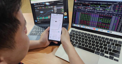 VN-Index ngắt chuỗi tăng mạnh, nhà đầu tư lo khi “đu đỉnh" cổ phiếu vốn hóa lớn