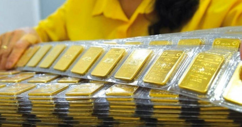 Giá vàng hôm nay 26/1/2026 leo sát 5.000 USD/oucne, vàng SJC ở mức cao kỷ lục