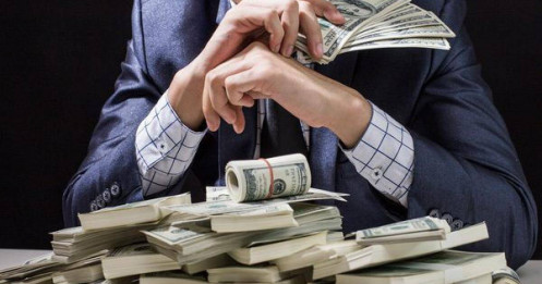 Rất nhiều người nói: “Tiền không quan trọng, miễn sống vui là được”