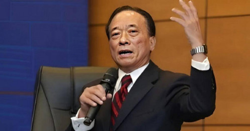 Vàng tăng nóng, TS Nguyễn Trí Hiếu cảnh báo: Dòng tiền có thể rút khỏi chứng khoán, ngân hàng