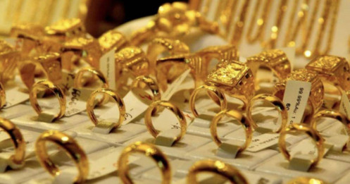 Giá vàng quay đầu “rơi tự do”: SJC, vàng nhẫn mất tới 7 triệu đồng/lượng chỉ sau một đêm