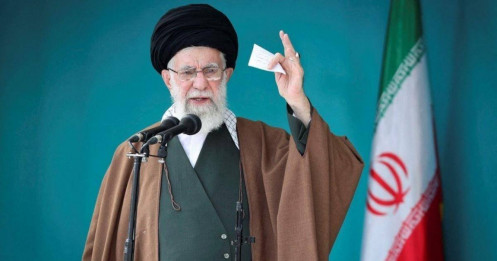 Lãnh tụ tối cao Iran cảnh báo Mỹ