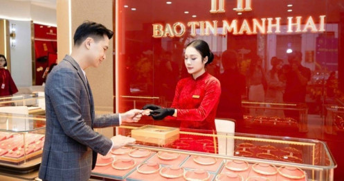 Giá vàng hôm nay 2/2/2026: Giữ ở mức cao, 172 triệu đồng/lượng bán ra