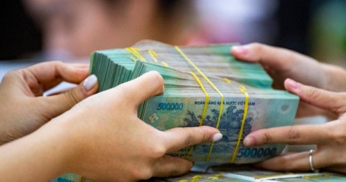 Người mua nhà "ngộp thở" vì lãi vay dựng đứng