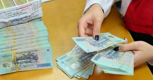 Lãi vay chạm ngưỡng 14%/năm, người mua nhà “toát mồ hôi” xoay tiền