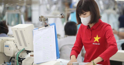 “Nhìn top lợi nhuận trước thuế năm 2025 mà thấy lo ngại”...