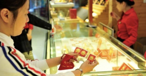 Người mua vàng cần đặc biệt cảnh giác: Lộ diện đường dây lừa đảo vàng thỏi tinh vi, hàng trăm người mất sạch tiền tiết kiệm