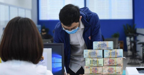 Kỷ nguyên “tiền rẻ” dần lùi xa, người mua nhà và nhà đầu tư chịu áp lực lãi vay
