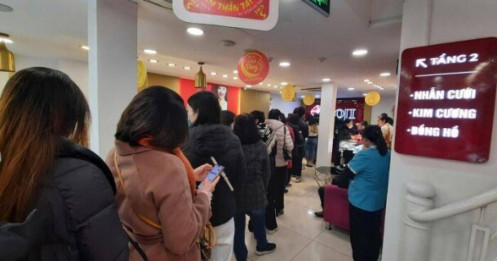 Lao vào vàng, bạc lúc cao trào: Nhà đầu tư nhỏ lẻ trả giá đắt