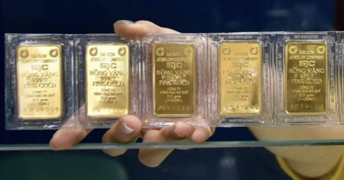 Giữ hộ vàng ở ngân hàng: Người gửi “giật mình” vì mức phí chênh lệch quá lớn