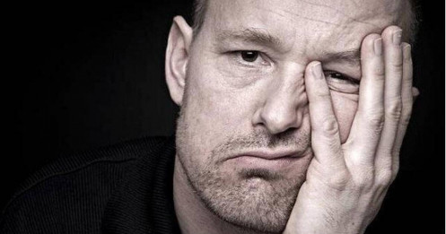 Khối ngoại bán ròng 1.200 tỷ đồng trên HSX, 'xả' mạnh cổ phiếu công nghệ, bank