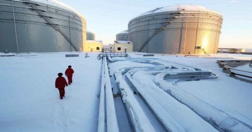 Trung Quốc vừa cứu Nga một bàn thua trông thấy