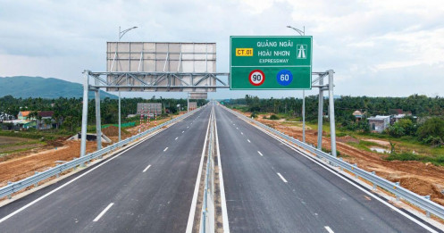 Cao tốc Quảng Ngãi - Hoài Nhơn hoàn thiện công tác vận hành, sẵn sàng phục vụ người dân về quê ăn Tết