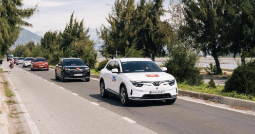 VinFast tặng quà Tết “khủng” - Lên tới 3 năm sạc pin miễn phí cho khách hàng