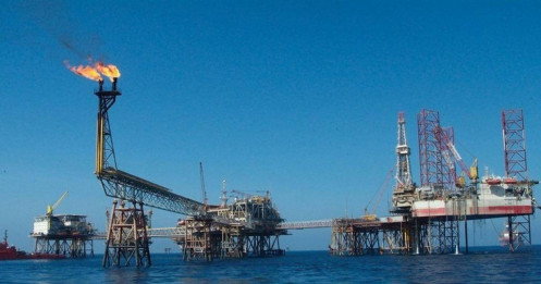 Lạc quan với cổ phiếu dầu khí