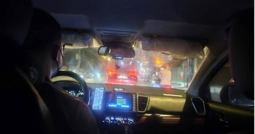 Lý do người dân TPHCM khó bắt được xe công nghệ, cước tăng 2-3 lần