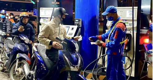 Hơn 20 thương nhân xăng dầu rút khỏi thị trường: Bộ Công Thương lên tiếng về nguồn cung năm 2026