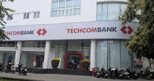 Techcombank bất ngờ hạ lãi suất tiền gửi trên toàn bộ kỳ hạn