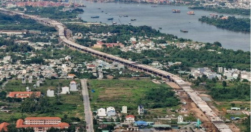 Một ngân hàng quốc doanh ngưng cho vay dự án bất động sản