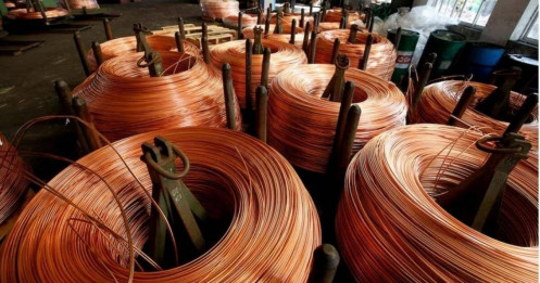 Giá đồng lập đỉnh dù nguồn cung dư thừa: thị trường đang “ảo tưởng khan hiếm”?