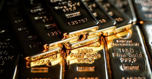 Ai "giật dây" giá vàng?