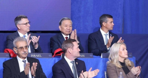 Mọi tranh chấp, xung đột phải được giải quyết bằng biện pháp hoà bình