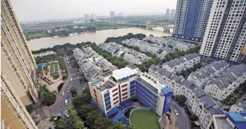 Bất động sản 2026: Rời "xương sống" ngân hàng, tìm vốn trên sàn