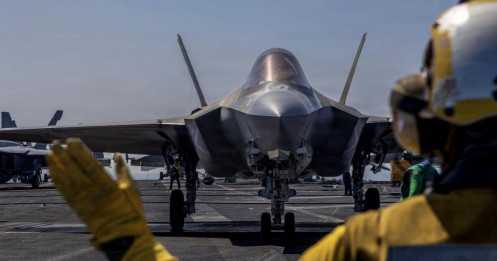 Hàng loạt quốc gia hối thúc công dân rời khỏi Iran, nguy cơ xung đột quân sự gia tăng