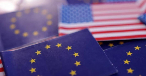 EU dừng phê chuẩn thỏa thuận thương mại với Mỹ vì rủi ro thuế quan