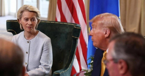 Châu Âu hoãn bỏ phiếu phê chuẩn thỏa thuận thương mại với Mỹ