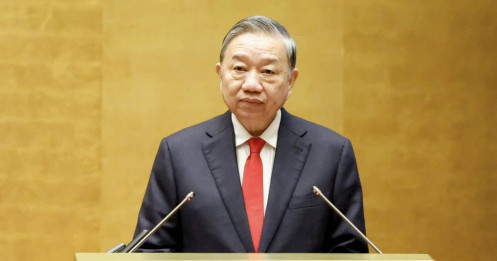 Tổng Bí thư: Cùng xây khách sạn, sao tư nhân làm 1 năm, nhà nước 5 năm chưa xong?