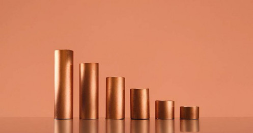 Cơn sốt “vàng bình dân” vỡ trận: Nhà đầu tư Trung Quốc mắc kẹt với những thỏi đồng đắt gấp 3 lần giá trị thực