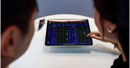 Cổ phiếu Vingroup đưa chứng khoán lên mức cao nhất một tháng