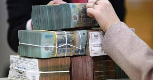 Dòng tiền tiết kiệm bùng nổ, người dân gửi ngân hàng nhiều chưa từng có