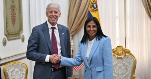 Mỹ nói doanh số bán dầu Venezuela sắp đạt 2 tỷ USD