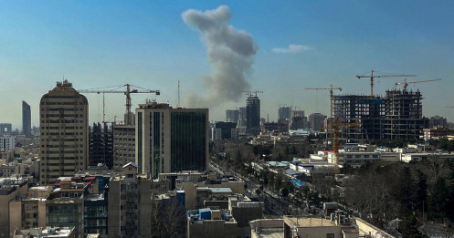 Israel đóng không phận