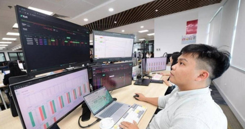 Chứng khoán trước ngưỡng cửa 1.900: Đừng để FOMO lấn át lý trí