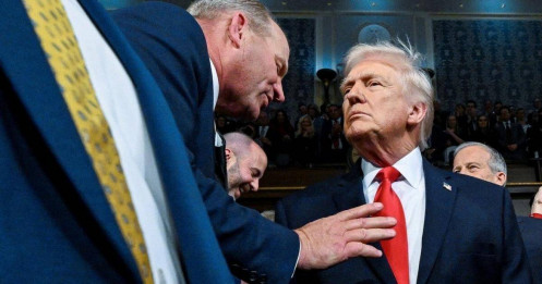 Ông Trump và 16 giờ định mệnh xoay chuyển trật tự thế giới
