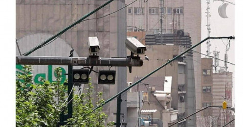 Lãnh tụ Iran bị không kích: Camera giao thông Tehran “lộ bài”?