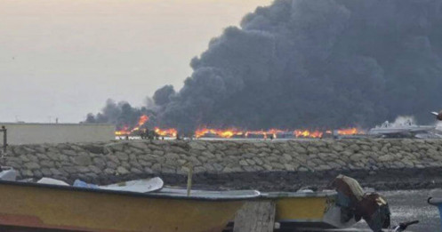 Iran tuyên bố đóng cửa Eo biển Hormuz, cảnh báo tấn công bất cứ tàu nào cố tình đi qua