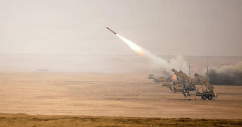 F-15 bị bắn hạ: "Quân ta bắn mình" hay tên lửa Iran?