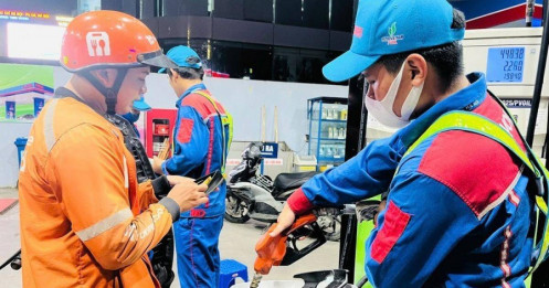 Giá xăng dầu ngày 4/3: Chạm đỉnh cao nhất kể từ năm 2024